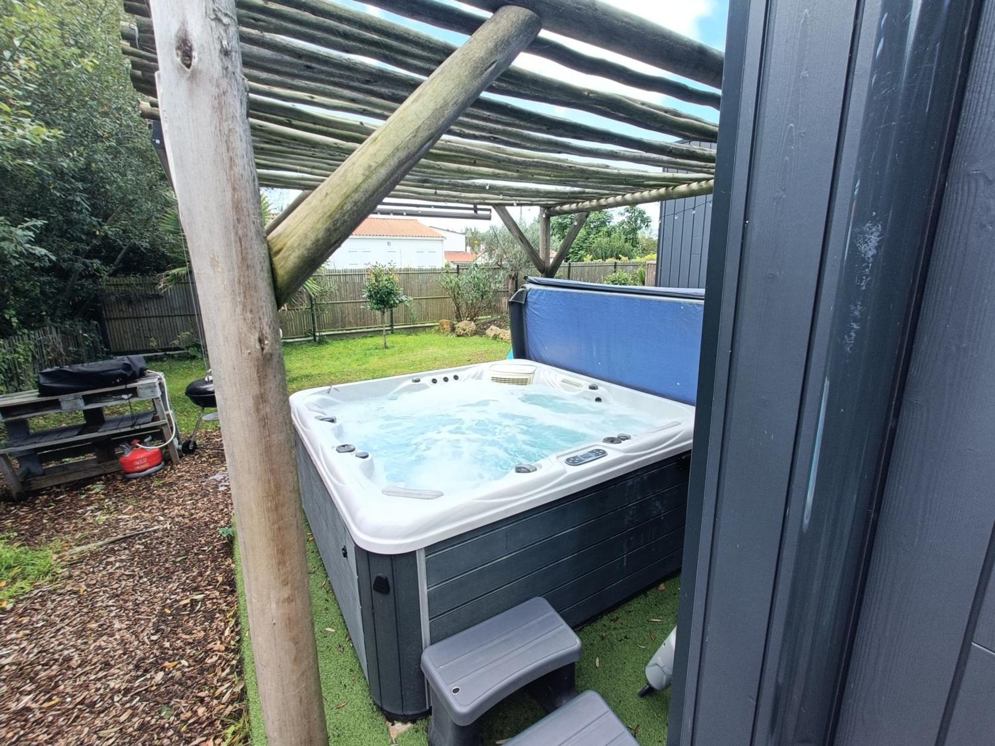 Apb Spa Locations Avec Jacuzzi Privatif Saint-Jean-de-Monts Buitenkant foto