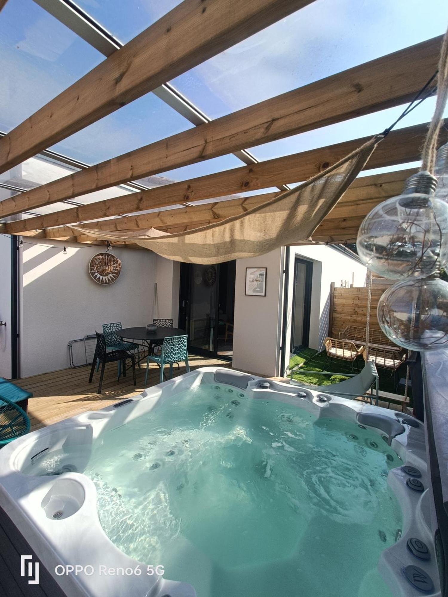 Apb Spa Locations Avec Jacuzzi Privatif Saint-Jean-de-Monts Buitenkant foto